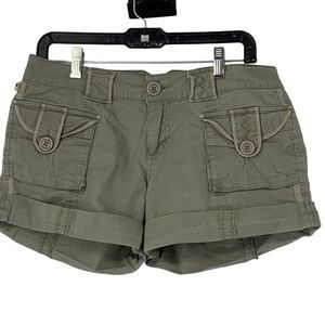 XOXO Chino Shorts Womens Size 9/10 Green Flap Pockets Embroider Cuffed 3243